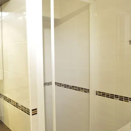 Apartmán T3 Avec Terrasse, Piscine, Tennis Et Parking A 300m De La Plage - Cap D'agde - Fr-1-249-84 Agde